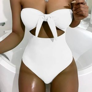 One piece swimsuit